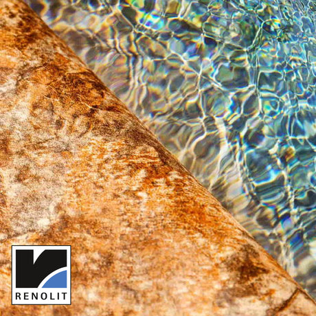 Detailansicht einer strukturierten Alkorplan Touch Poolfolie im Wasser