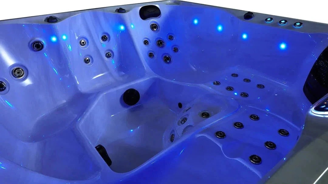 Whirlpool Modell Atlanta | Outdoor | bis 5 Personen | 1000 Liter